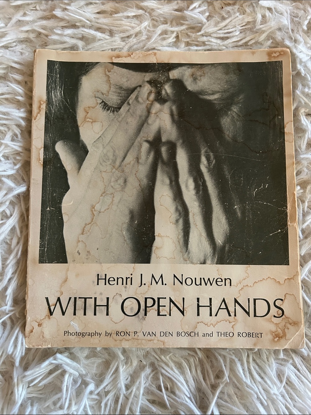 With Open Hands photo Art catalogue - Cream/Tan by Henri JM Nouwen